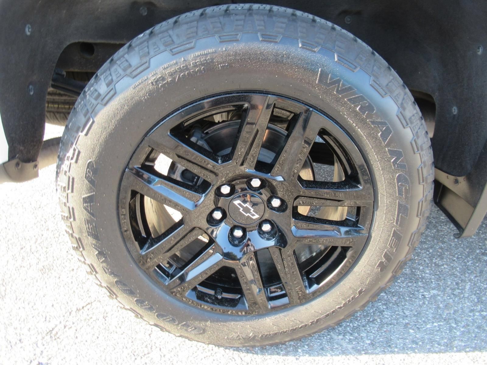Used 2024 Chevrolet Silverado 1500 RST w/ Protection Package AWD/4WD image 8