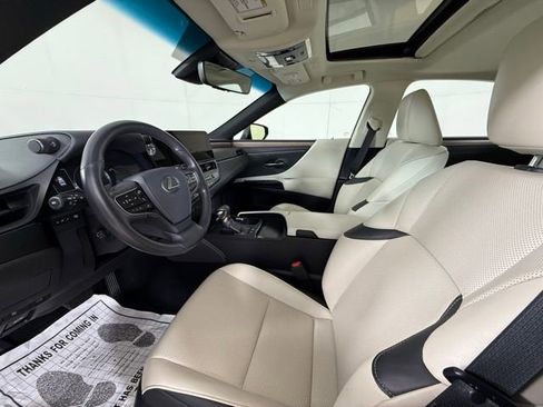 Certified 2025 Lexus ES 300h 300h image 15