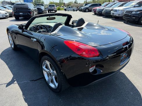 Used 2006 Pontiac Solstice Convertible w/ Premium Package RWD image 5