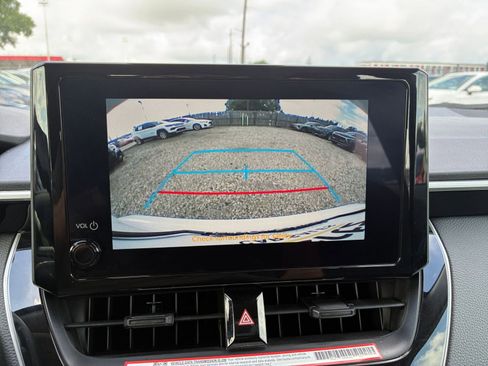 Used 2025 Toyota Corolla LE FWD image 18