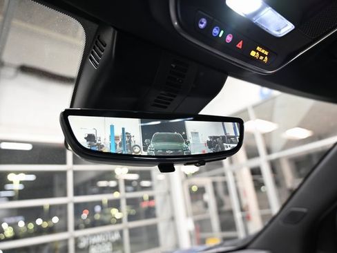 New 2026 GMC Acadia Denali w/ Super Cruise Package image 18