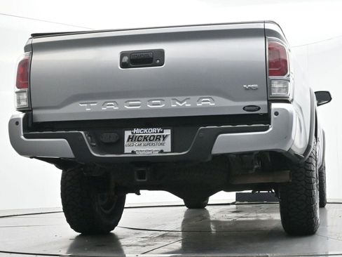 Used 2022 Toyota Tacoma TRD Off-Road w/ Technology Package AWD/4WD image 48
