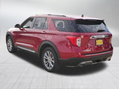 Certified 2022 Ford Explorer Limited w/ Equipment Group 301A image 5