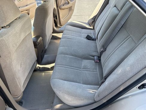 Used 2000 Toyota Camry LE FWD image 29