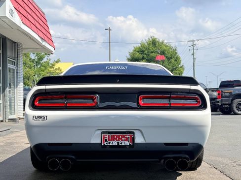 Used 2019 Dodge Challenger R/T Scat Pack RWD image 4