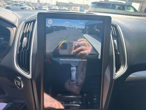 Used 2024 Ford Edge SEL image 23