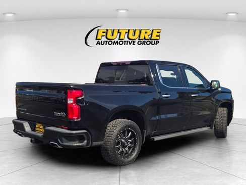 Used 2019 Chevrolet Silverado 1500 High Country w/ High Country Premium Package AWD/4WD image 4