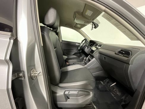 Used 2019 Volkswagen Tiguan SE image 20