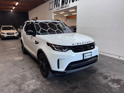 Used 2018 Land Rover Discovery HSE AWD/4WD image 2