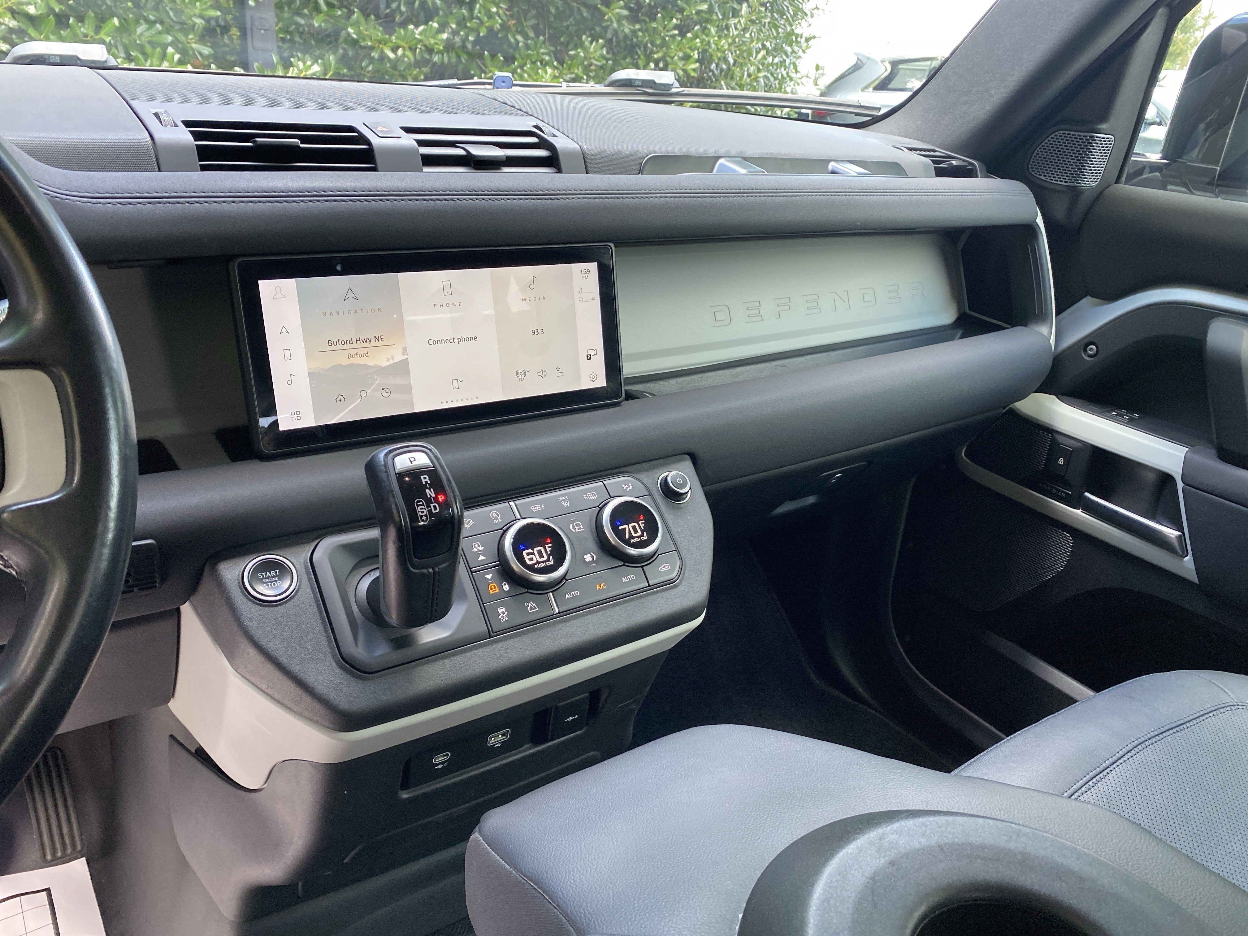 Used 2021 Land Rover Defender 90 First Edition AWD/4WD image 23
