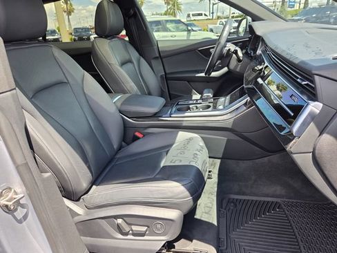 Used 2019 Audi Q8 Premium Plus w/ Premium Plus AWD/4WD image 17