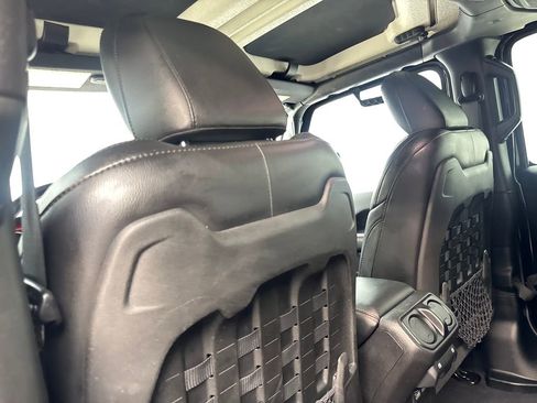 Used 2018 Jeep Wrangler Unlimited Rubicon AWD/4WD image 34