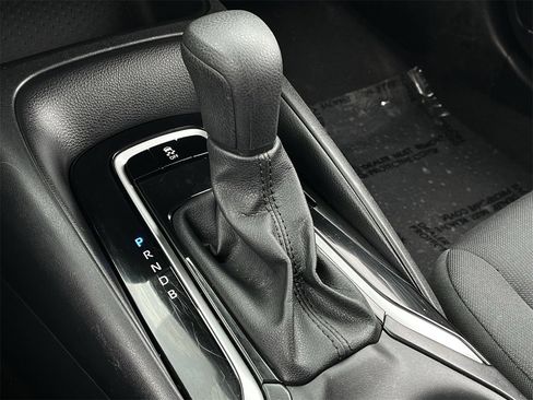 Used 2024 Toyota Corolla LE image 17