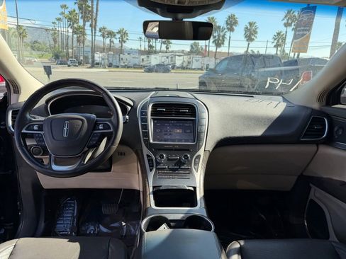 Used 2020 Lincoln Nautilus Reserve w/ Equipment Group 201A image 27