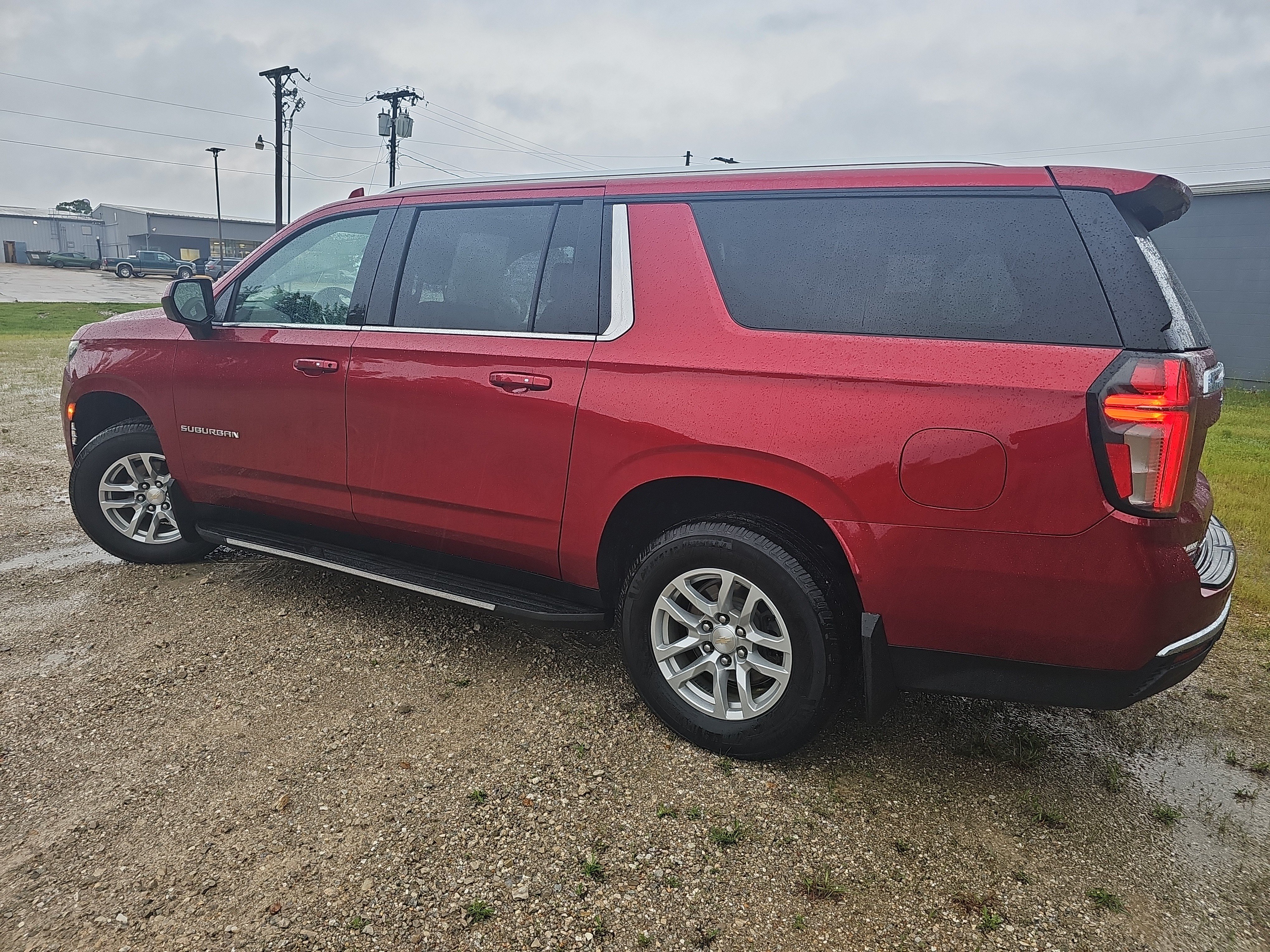 Used 2023 Chevrolet Suburban LT AWD/4WD image 7