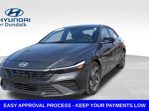 Used 2025 Hyundai Elantra Sport FWD image 1