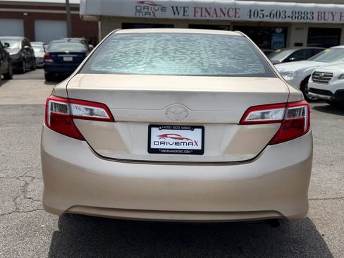 Used 2012 Toyota Camry LE image 6