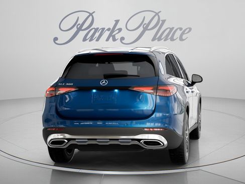 Certified 2026 Mercedes-Benz GLC 300 image 18