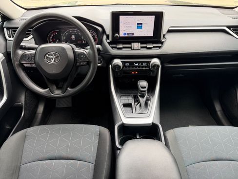 Used 2025 Toyota RAV4 XLE FWD image 26