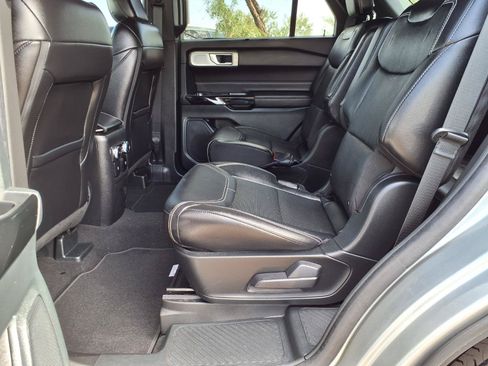 Used 2024 Ford Explorer ST w/ Equipment Group 401A AWD/4WD image 18