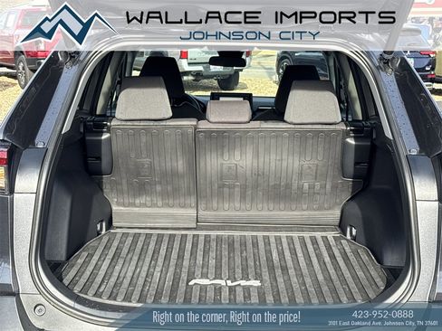 Used 2021 Toyota RAV4 XLE w/ Convenience Package image 48