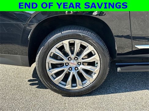Used 2022 GMC Yukon XL Denali image 17