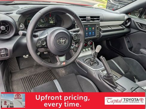 Used 2023 Toyota GR86 Premium w/ ALL Weather Mat Package (TMS) RWD image 8