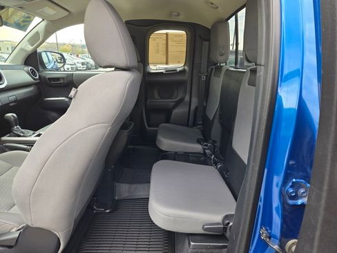 Used 2017 Toyota Tacoma SR5 w/ Tow Package image 25