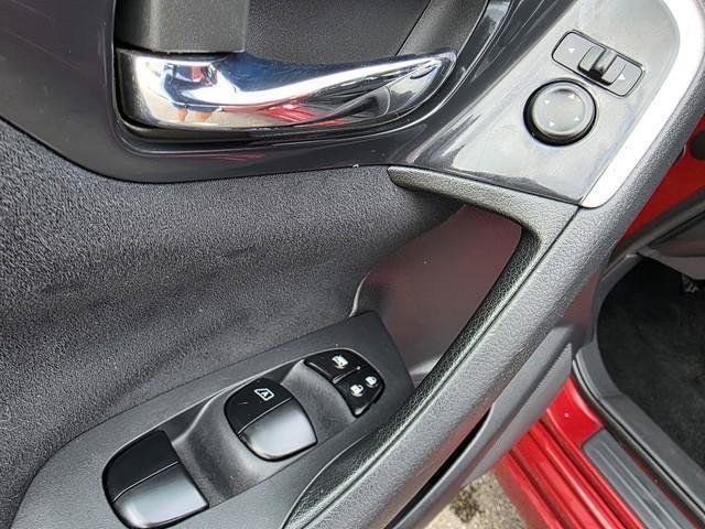 Used 2014 Nissan Altima 2.5 SV FWD image 19