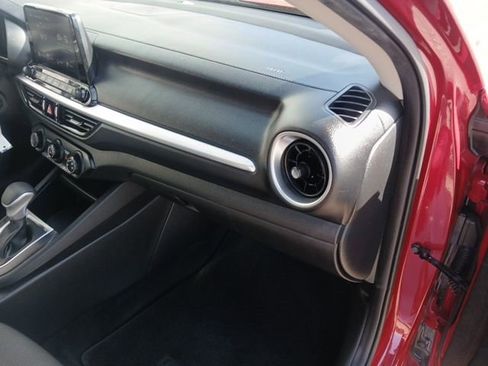 Used 2022 Kia Forte LXS image 19