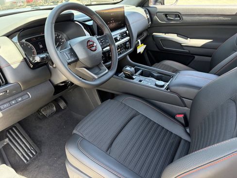 New 2026 Nissan Pathfinder Rock Creek w/ Rock Creek Premium Package AWD/4WD image 19