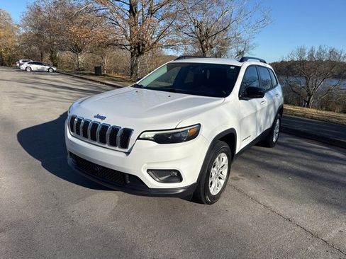 Used 2022 Jeep Cherokee Latitude Lux image 3