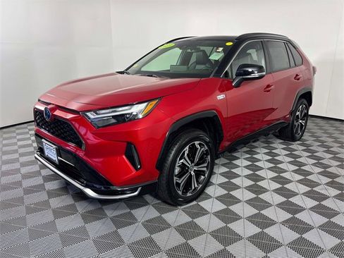 Used 2023 Toyota RAV4 XSE image 4