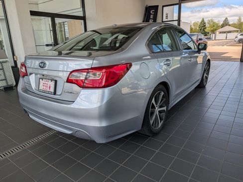 Used 2015 Subaru Legacy 2.5i Limited AWD/4WD image 2