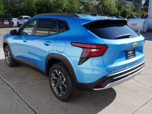 New 2026 Chevrolet Trax LT FWD image 5