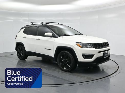 Used 2020 Jeep Compass Latitude image 1
