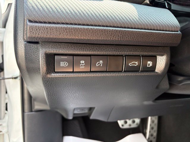 Used 2025 Toyota Camry SE FWD image 26
