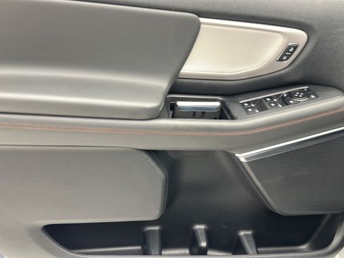 Used 2025 Ford Expedition Active AWD/4WD image 14