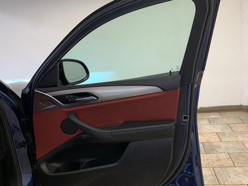 Used 2023 BMW X4 xDrive30i w/ M Sport Package AWD/4WD image 63