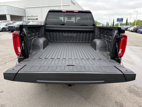 New 2026 GMC Sierra 1500 SLT AWD/4WD image 24