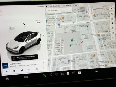 Used 2022 Tesla Model Y Performance AWD/4WD image 9