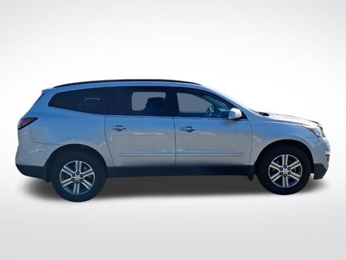 Used 2016 Chevrolet Traverse LT FWD image 4