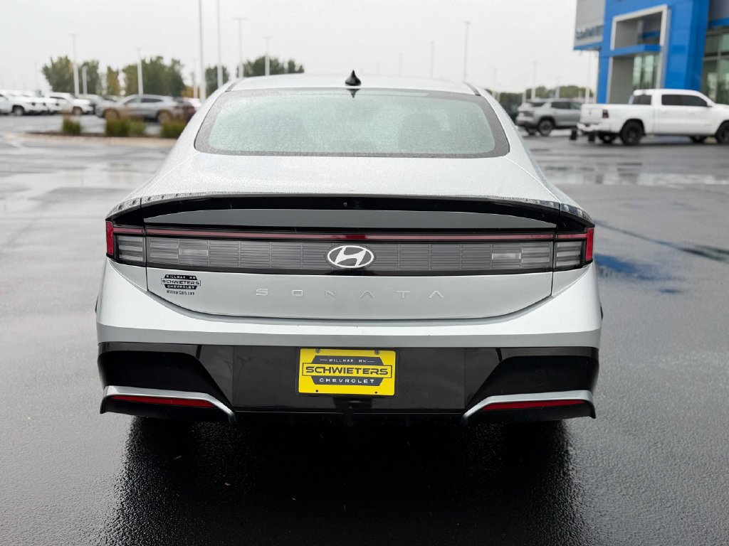 Used 2025 Hyundai Sonata SEL FWD image 8