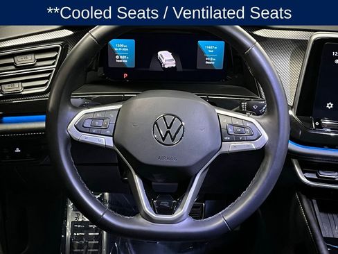 Used 2025 Volkswagen Atlas Cross Sport SEL Premium R-Line AWD/4WD image 9