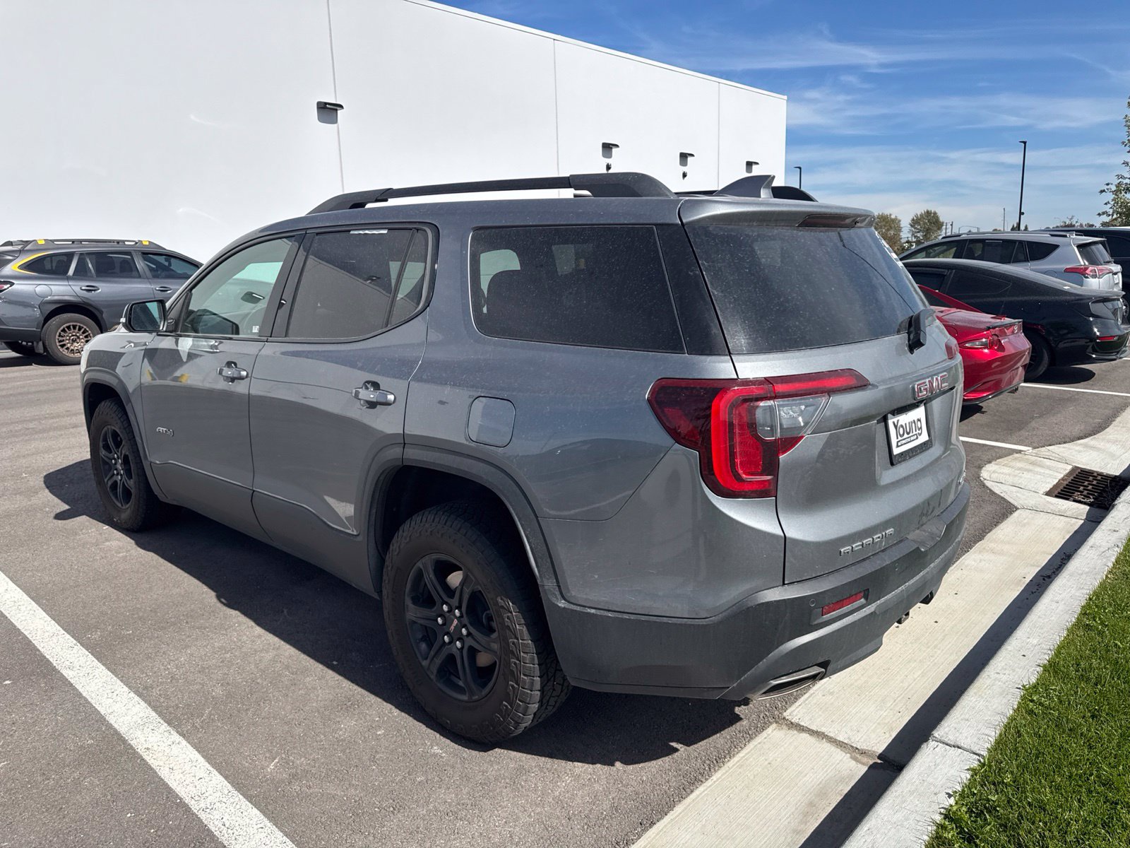 Used 2020 GMC Acadia AT4 AWD/4WD image 4