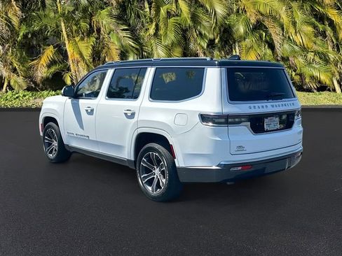 Used 2022 Jeep Grand Wagoneer Series I AWD/4WD image 7
