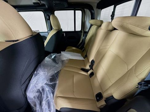 New 2026 Jeep Gladiator Sport image 23