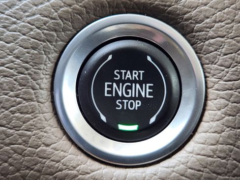 Used 2023 GMC Yukon XL Denali AWD/4WD image 19