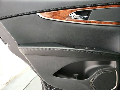 Used 2016 Lincoln MKX Select w/ Select Plus Package AWD/4WD image 23