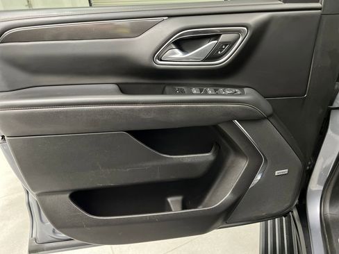 Used 2022 GMC Yukon XL AT4 AWD/4WD image 11